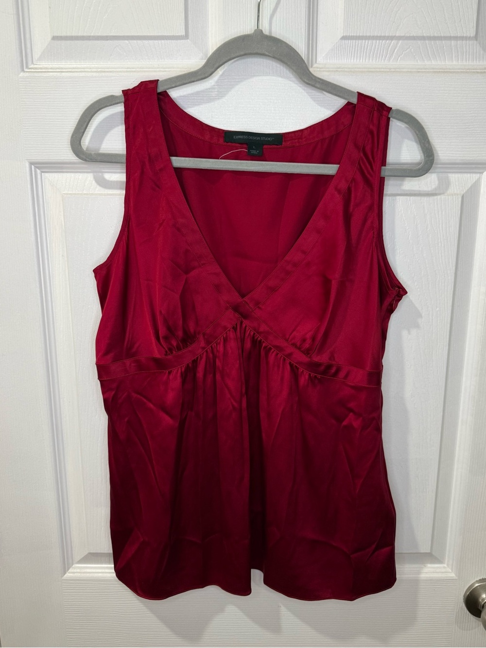 Express Sleeveless V-Neck Silk Tank Top - Burgundy